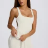 Soft Active Tennis-Kleid mit Plissee und offenem Rücken in Ivory Soft Active Tennis-Kleid mit Plissee und offenem Rücken in Ivory