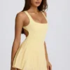 Soft Active Tennis-Kleid mit Plissee und offenem Rücken in Lemon Soft Active Tennis-Kleid mit Plissee und offenem Rücken in Lemon