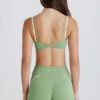 Soft Active Twist-Front-Minishorts in Grün