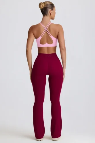 Soft Active V-Taillen-Leggings mit Taschen und ausgestelltem Bein in Burgunderrot