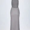 Solara rückenfreies Maxikleid mit Neckholder in Silber