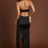 Solferina Maxikleid mit Fransen und tiefem Ausschnitt in Schwarz Solferina Maxikleid mit Fransen und tiefem Ausschnitt in Schwarz