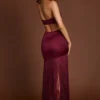 Solferina Maxikleid mit Fransen und tiefem Ausschnitt in Weinrot Solferina Maxikleid mit Fransen und tiefem Ausschnitt in Weinrot