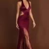 Solferina Maxikleid mit Fransen und tiefem Ausschnitt in Weinrot Solferina Maxikleid mit Fransen und tiefem Ausschnitt in Weinrot