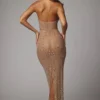 Soraya – Transparentes, verziertes Abendkleid mit hohem Ausschnitt in Mandel Soraya – Transparentes, verziertes Abendkleid mit hohem Ausschnitt in Mandel