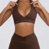 Sport-BH aus gebürstetem Jersey mit V-Ausschnitt in Pecan-Melange Sport-BH aus gebürstetem Jersey mit V-Ausschnitt in Pecan-Melange