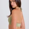 Sport-BH mit U-Ausschnitt und Neckholder in Matcha Sport-BH mit U-Ausschnitt und Neckholder in Matcha