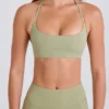 Sport-BH mit U-Ausschnitt und Neckholder in Matcha Sport-BH mit U-Ausschnitt und Neckholder in Matcha