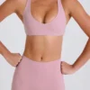 Sport-BH mit V-Ausschnitt und gekreuzten Trägern in Mauve Sport-BH mit V-Ausschnitt und gekreuzten Trägern in Mauve