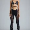 Stevie verzierte, mittelhoch geschnittene Schlaghose in Schwarz Stevie verzierte, mittelhoch geschnittene Schlaghose in Schwarz