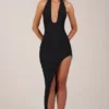 Storie Halterneck-Midaxi-Kleid mit geschlitztem Saum in Schwarz Storie Halterneck-Midaxi-Kleid mit geschlitztem Saum in Schwarz
