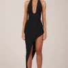 Storie Halterneck-Midaxi-Kleid mit geschlitztem Saum in Schwarz Storie Halterneck-Midaxi-Kleid mit geschlitztem Saum in Schwarz