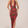 Storie Midaxi-Kleid mit Neckholder und geschlitztem Saum in rosa Leopardenmuster Storie Midaxi-Kleid mit Neckholder und geschlitztem Saum in rosa Leopardenmuster
