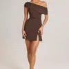Suhana Modal Asymmetrisches A-Linien-Minikleid in Schokoladenbraun Suhana Modal Asymmetrisches A-Linien-Minikleid in Schokoladenbraun
