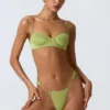 Sunray Cheeky-Bikinihose mit verzierten breiten Trägern in Birnengrün Sunray Cheeky-Bikinihose mit verzierten breiten Trägern in Birnengrün