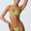 Sunray Cheeky-Bikinihose mit verzierten breiten Trägern in Birnengrün Sunray Cheeky-Bikinihose mit verzierten breiten Trägern in Birnengrün