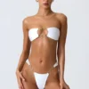 Sunray verzierte Cheeky-Bikinihose mit breiten Trägern in Weiß Sunray verzierte Cheeky-Bikinihose mit breiten Trägern in Weiß