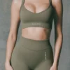 Super Sculpt nahtloser Sport-BH mit gekreuztem Rücken in Hellgrün Super Sculpt nahtloser Sport-BH mit gekreuztem Rücken in Hellgrün