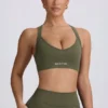 Super Sculpt nahtloser Sport-BH mit gekreuztem Rücken in Hellgrün Super Sculpt nahtloser Sport-BH mit gekreuztem Rücken in Hellgrün