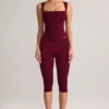 Suri Modal Capri-Leggings mit mittlerer Leibhöhe in Weinrot Suri Modal Capri-Leggings mit mittlerer Leibhöhe in Weinrot