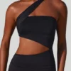 Suvi Maxikleid mit asymmetrischem Ausschnitt, Rüschen und Cut-outs in Schwarz Suvi Maxikleid mit asymmetrischem Ausschnitt, Rüschen und Cut-outs in Schwarz