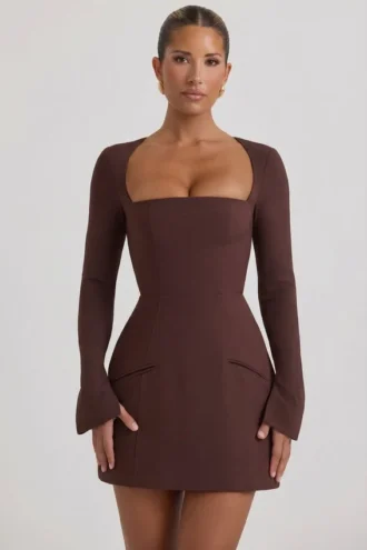 Taesha Minikleid mit strukturiertem Tulpenrock und quadratischem Ausschnitt in Schokoladenbraun