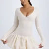 Tallou Modal-Minikleid mit tiefem Taillenbund und Bubble-Saum in Elfenbein Tallou Modal-Minikleid mit tiefem Taillenbund und Bubble-Saum in Elfenbein