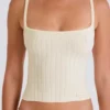 Tanktop aus geripptem Strick mit Bindebändern in Creme Tanktop aus geripptem Strick mit Bindebändern in Creme
