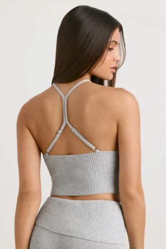Tanktop aus grobem Strick in Grau meliert