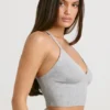 Tanktop aus grobem Strick in Grau meliert Tanktop aus grobem Strick in Grau meliert
