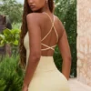 Tanktop mit gekreuzten Trägern in Lemon Tanktop mit gekreuzten Trägern in Lemon
