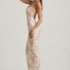 Tavira Maxikleid mit U-Ausschnitt und Rückenausschnitt, verziert, in Elfenbein Tavira Maxikleid mit U-Ausschnitt und Rückenausschnitt, verziert, in Elfenbein