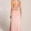 Teodora-Kleid mit Wasserfallausschnitt und Oberschenkellänge in Blush Pink Teodora-Kleid mit Wasserfallausschnitt und Oberschenkellänge in Blush Pink