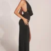 Teodora Maxikleid mit Wasserfallausschnitt in Schwarz Teodora Maxikleid mit Wasserfallausschnitt in Schwarz