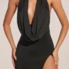 Teodora Maxikleid mit Wasserfallausschnitt in Schwarz Teodora Maxikleid mit Wasserfallausschnitt in Schwarz