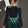 Tera Samt-Minikleid mit langen Ärmeln in Smaragdgrün Tera Samt-Minikleid mit langen Ärmeln in Smaragdgrün