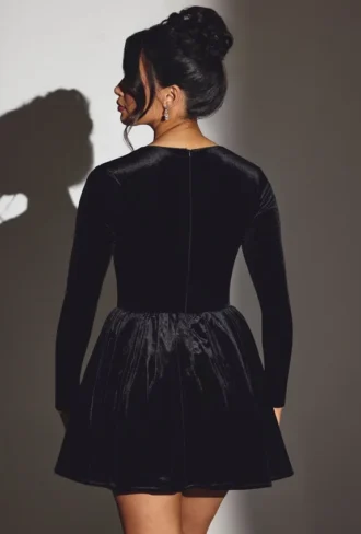Tera Velvet Langarm-Korsett-Minikleid in Tiefschwarz