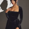 Tera Velvet Langarm-Korsett-Minikleid in Tiefschwarz Tera Velvet Langarm-Korsett-Minikleid in Tiefschwarz