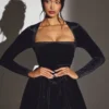 Tera Velvet Langarm-Korsett-Minikleid in Tiefschwarz Tera Velvet Langarm-Korsett-Minikleid in Tiefschwarz