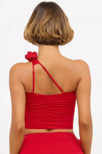 Tesia Slinky Jersey Rose Detail Asymmetrisches Oberteil in Scharlachrot