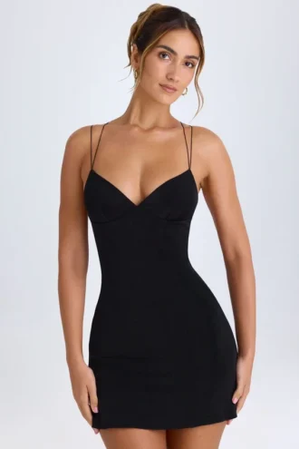 Tesni Minikleid mit Neckholder und Riemendetails in Schwarz