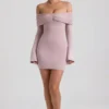Thais Modal-Kaschmir-Mischung, schulterfreies, gerafftes Minikleid in Taupe Thais Modal-Kaschmir-Mischung, schulterfreies, gerafftes Minikleid in Taupe