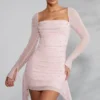 Tivoli Langarm-Minikleid mit verziertem Wasserfallausschnitt in Blush Tivoli Langarm-Minikleid mit verziertem Wasserfallausschnitt in Blush