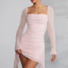 Tivoli Langarm-Minikleid mit verziertem Wasserfallausschnitt in Blush Tivoli Langarm-Minikleid mit verziertem Wasserfallausschnitt in Blush