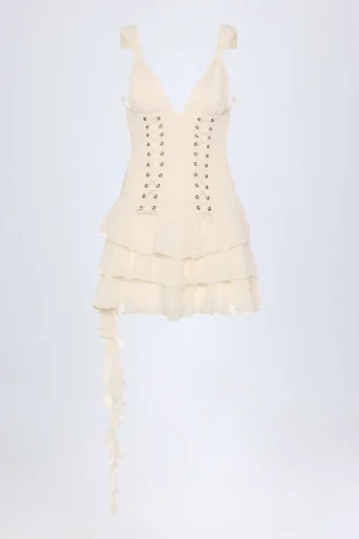 Toren Minikleid mit Schnürung, Rüschen und Stufenschnitt in Elfenbein