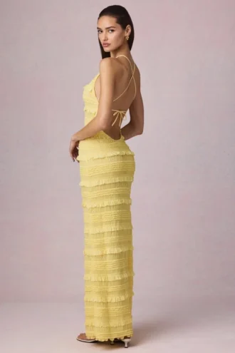 Tove Maxikleid mit Rüschen, rückenfreiem Ausschnitt und Neckholder in Zitronengelb