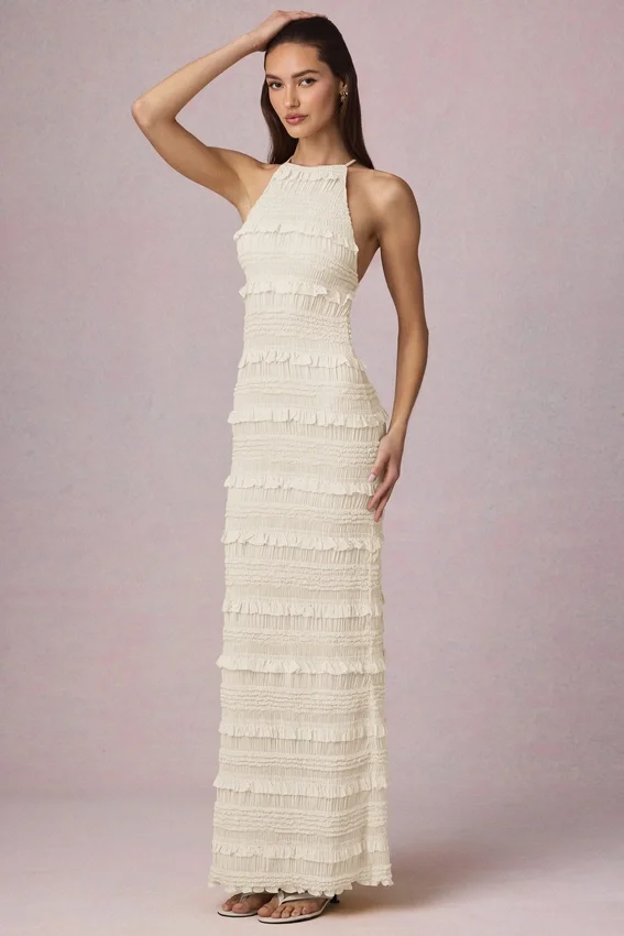Tove Maxikleid mit Rüschen und rückenfreiem Neckholder in Elfenbein Tove Maxikleid mit Rüschen und rückenfreiem Neckholder in Elfenbein