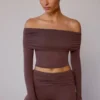 Transparentes, schulterfreies Langarm-Oberteil in Taupe-Braun Transparentes, schulterfreies Langarm-Oberteil in Taupe-Braun