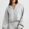 TRUE Kurzer Hoodie mit Reißverschluss aus grobem Strick in Grau meliert