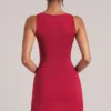 Tula Mid-Rise Bodycon Ultra-Mini-Röck mit Schlitz in Kirschrot Tula Mid-Rise Bodycon Ultra-Mini-Röck mit Schlitz in Kirschrot